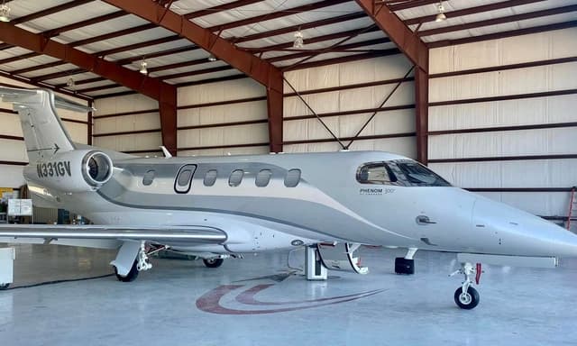Embraer Phenom 300E N331GV