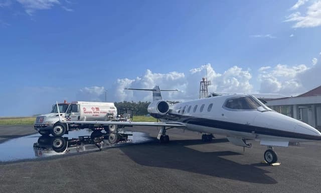 Learjet 31A N322PR