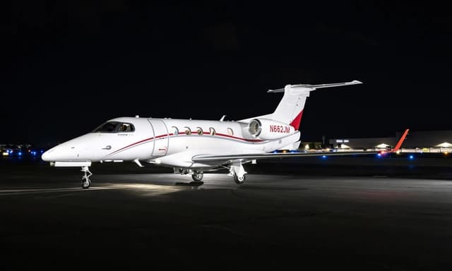 Embraer Phenom 300E N662JM