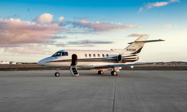 Hawker 800A N489BM