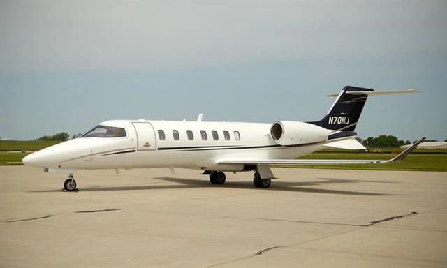 Learjet 70 N70NJ