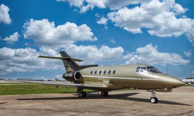 Hawker 800A N117HH