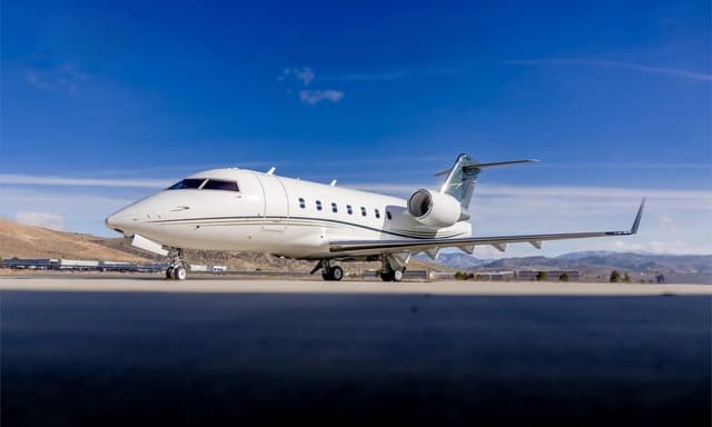 Challenger 604 N604FM