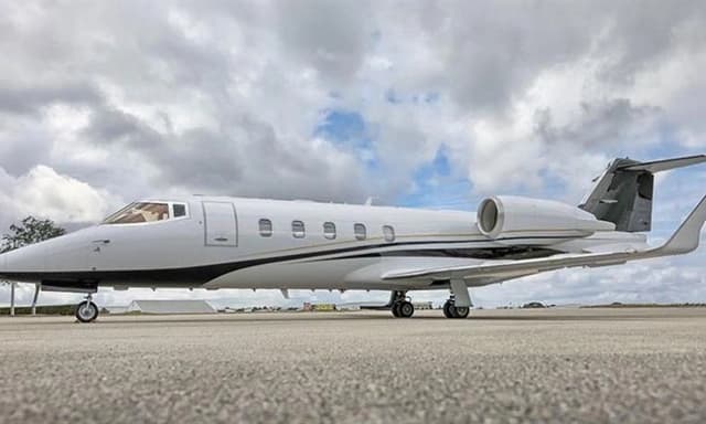 Learjet 60 N722BD