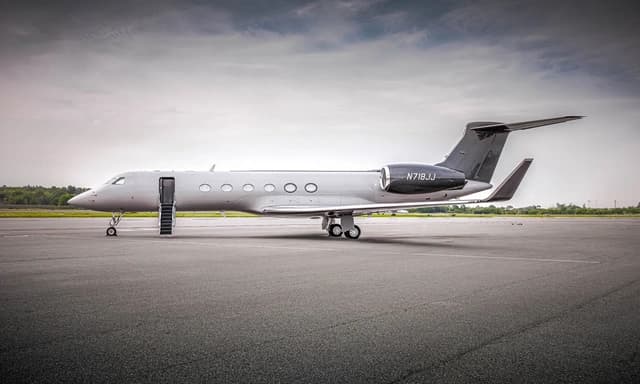 Gulfstream V N718JJ