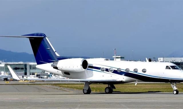 Gulfstream G300 N44GJ