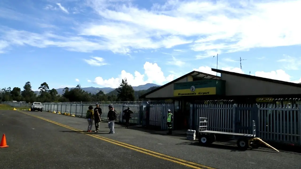 Wapenamanda Airport