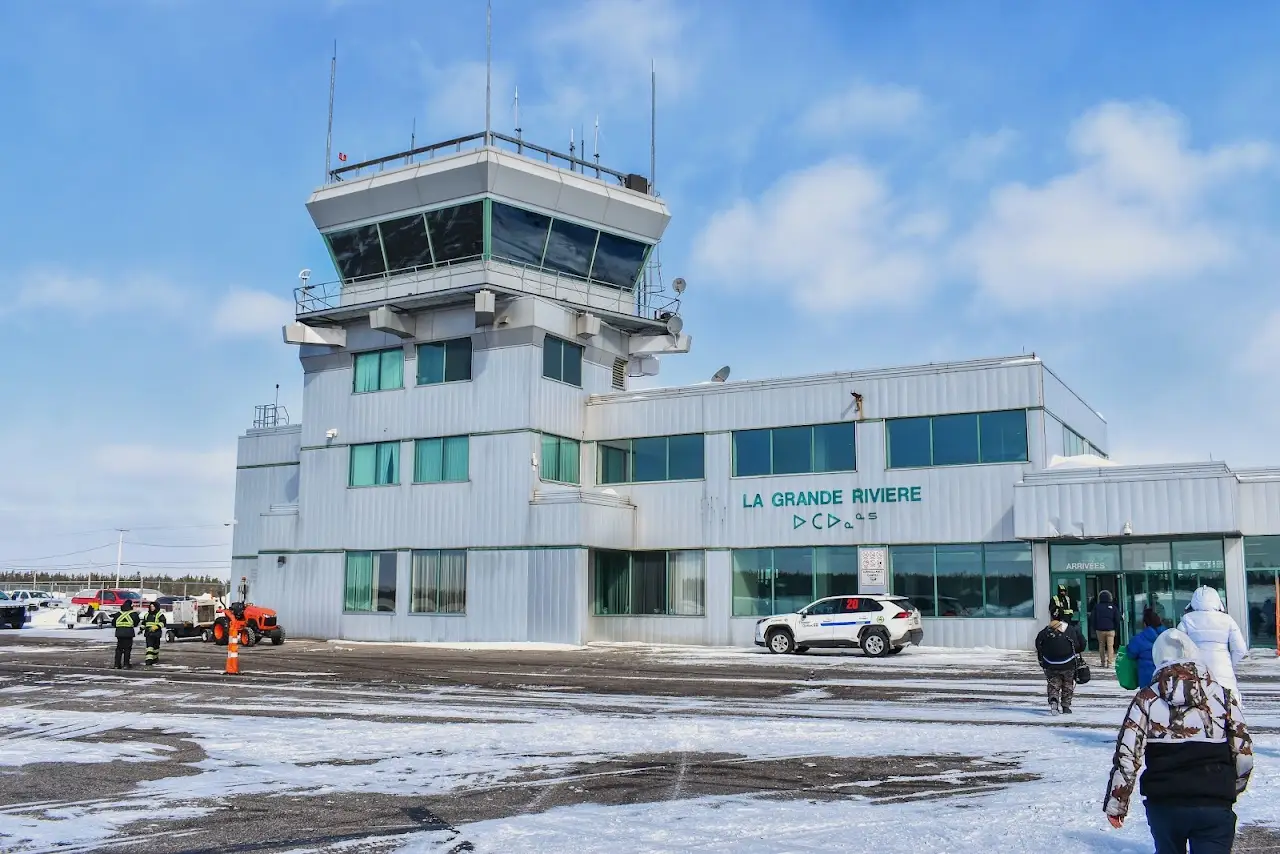 La Grande Rivière Airport