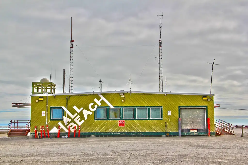 Hall Beach Airport