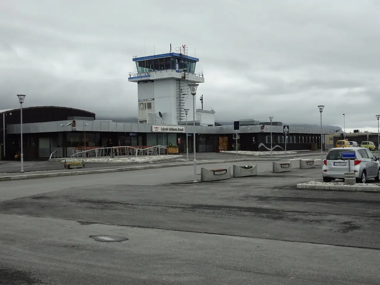 Lakselv Airport, Banak