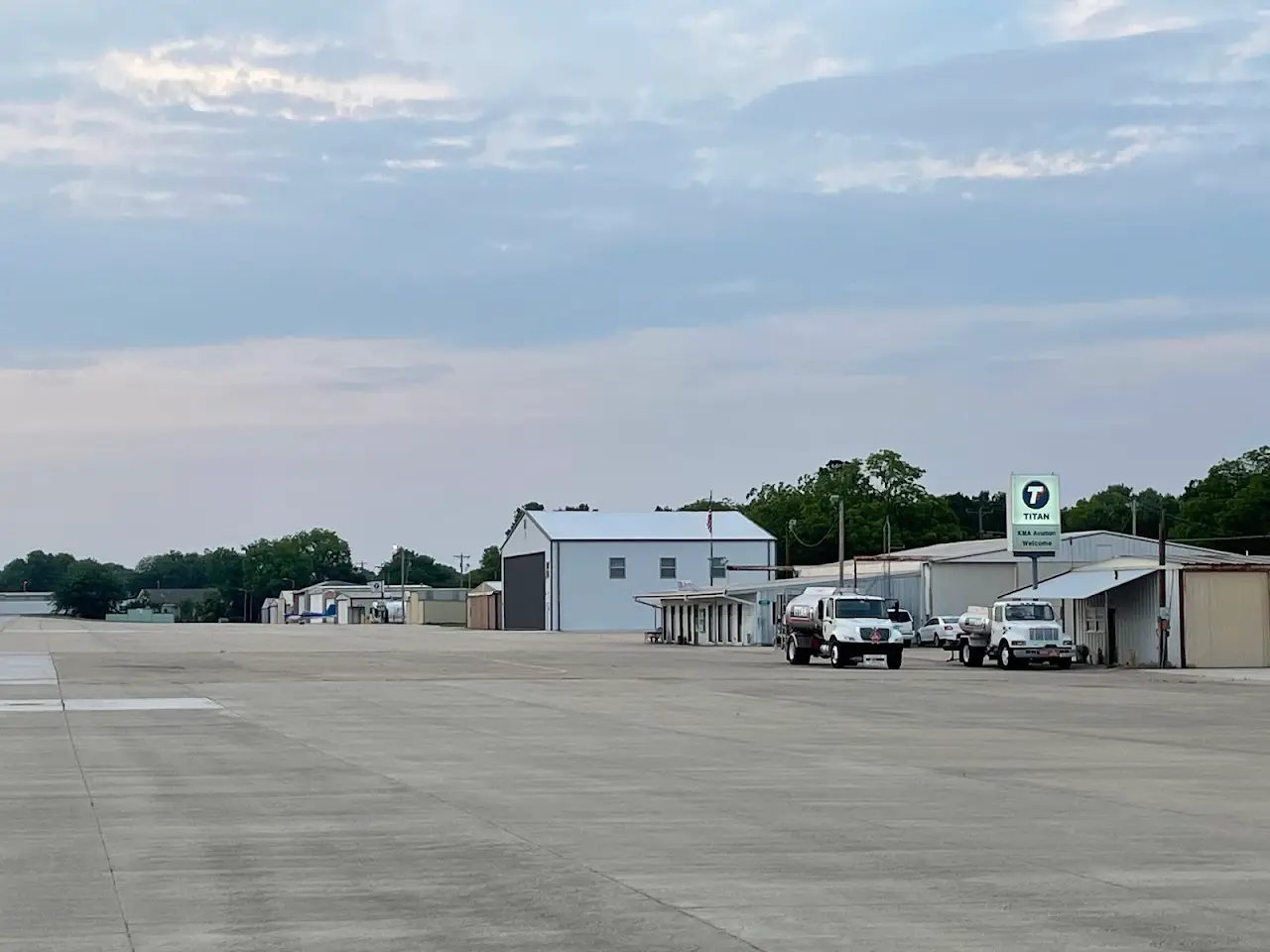 Ardmore Downtown Executive Airport