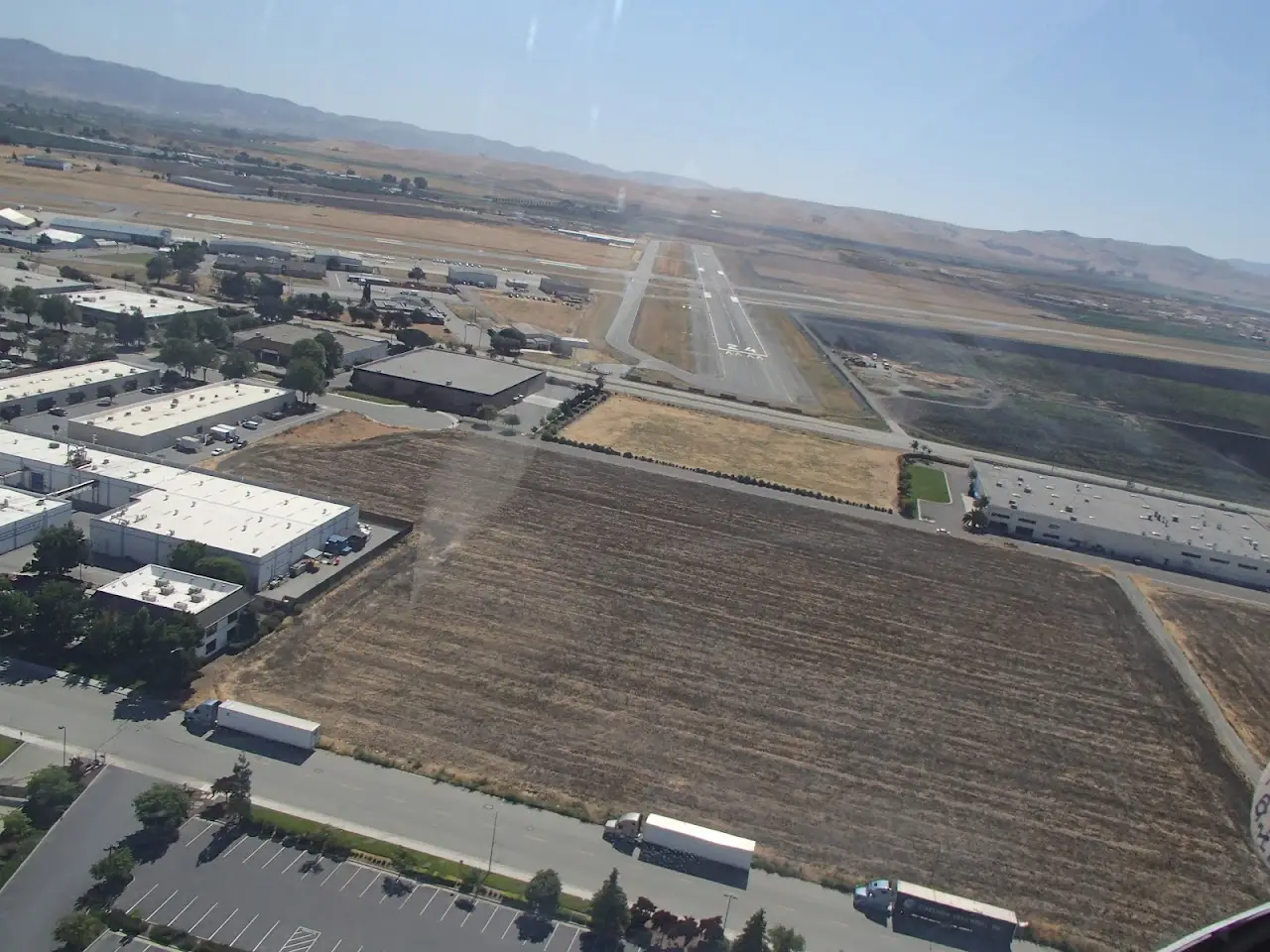 Hollister Municipal Airport