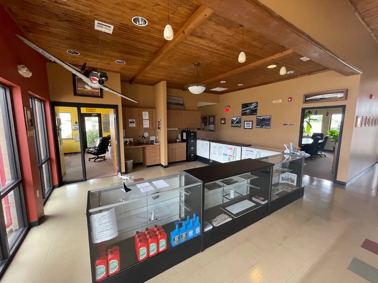 Neosho Hugh Robinson Airport