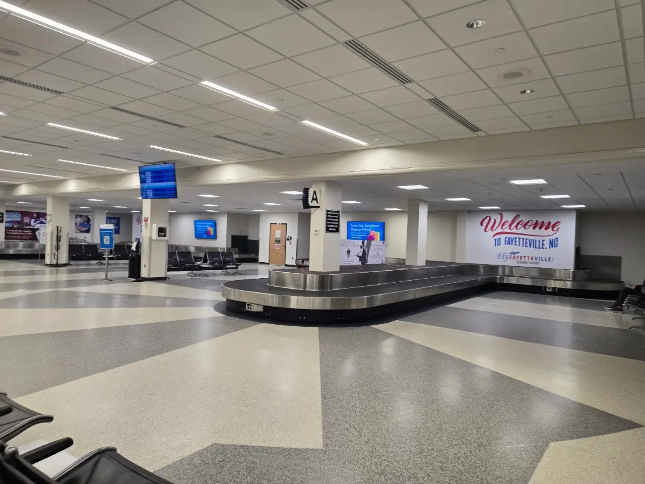 Fayetteville Regional Airport - Grannis Field