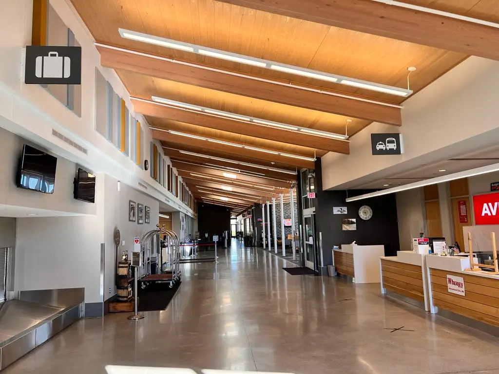 Falls International Airport