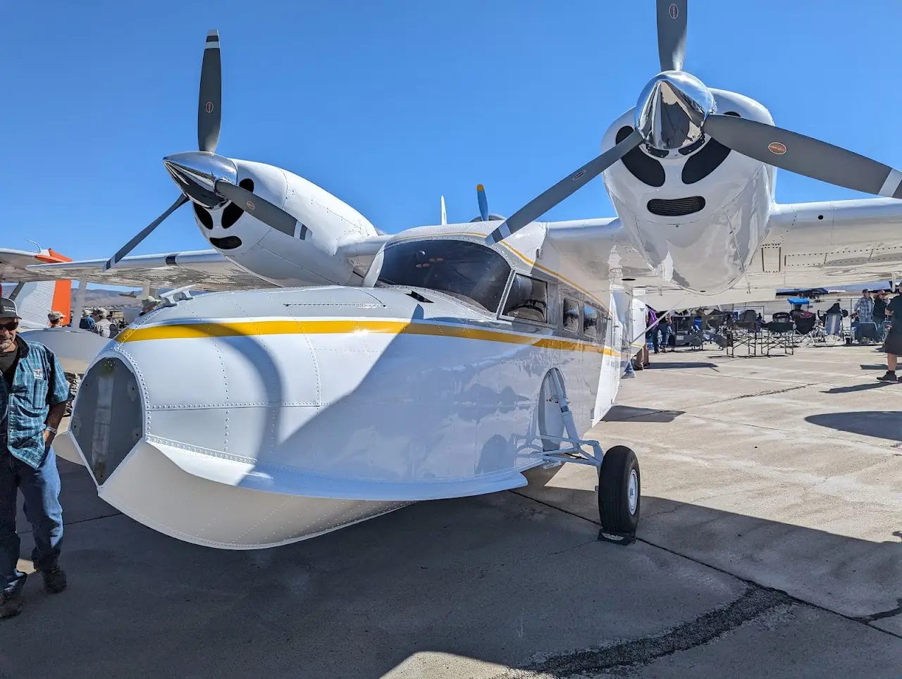 Minden-Tahoe Airport