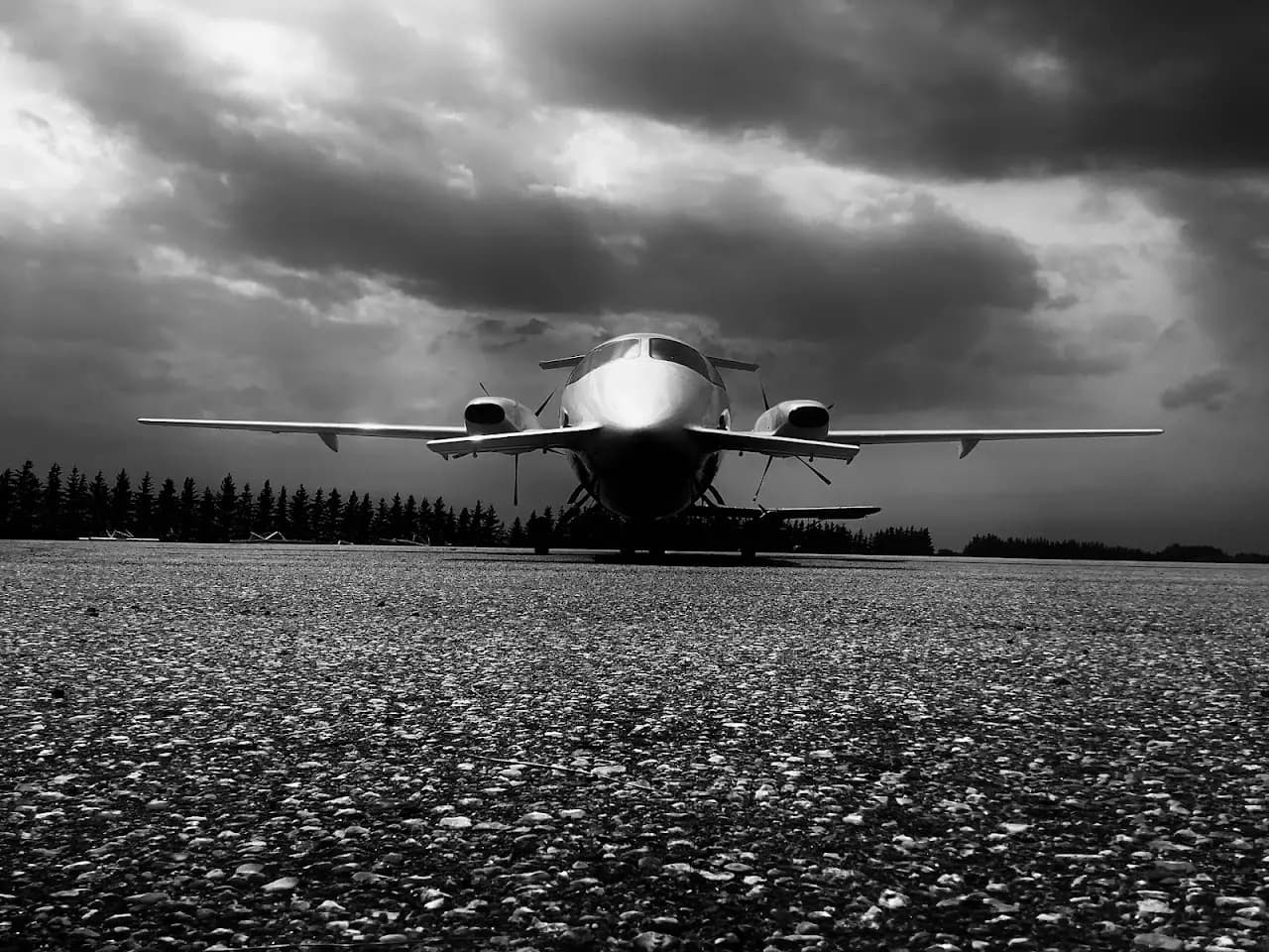 Warroad International Memorial Airport