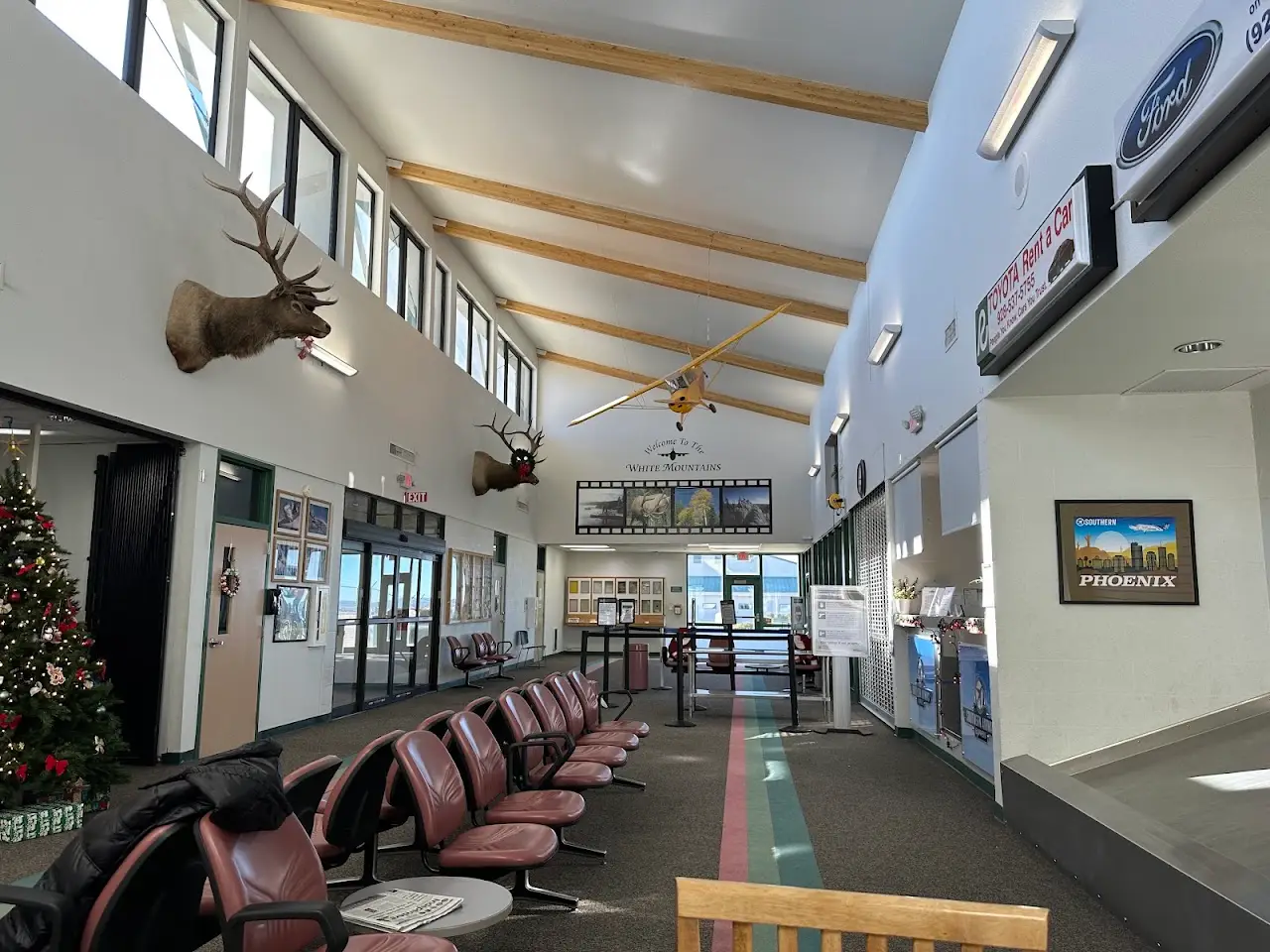 Show Low Regional Airport