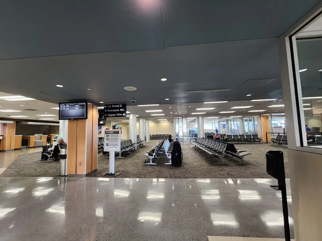 Sioux Gateway Airport / Brigadier General Bud Day Field