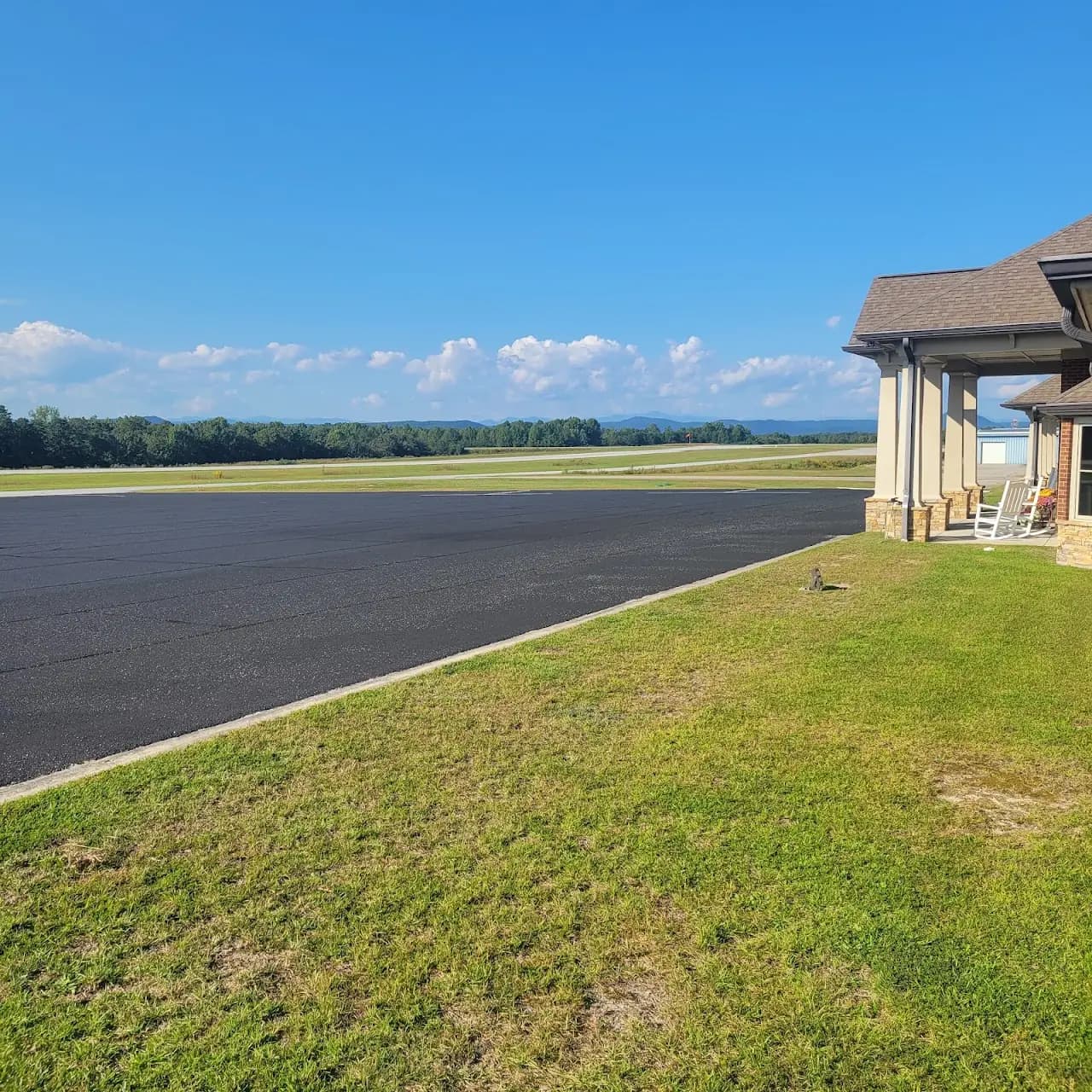 Toccoa Airport - R.G. Letourneau Field