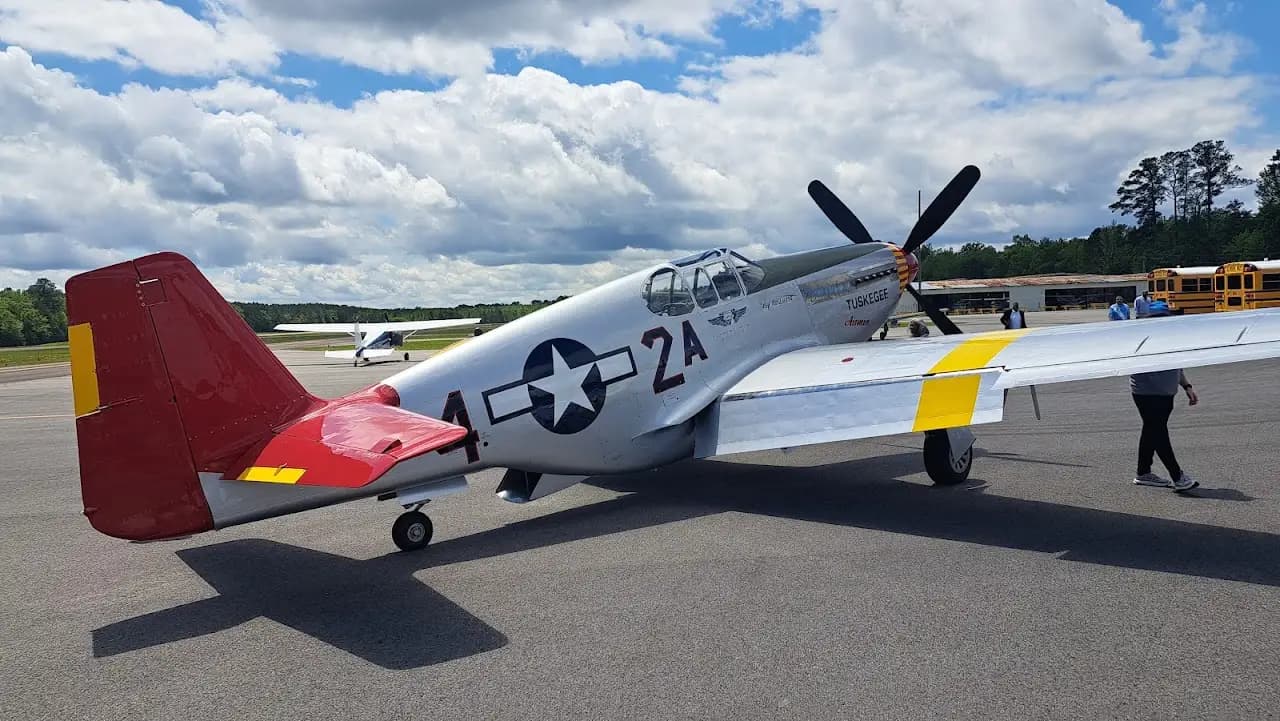 Columbus Lowndes County Airport