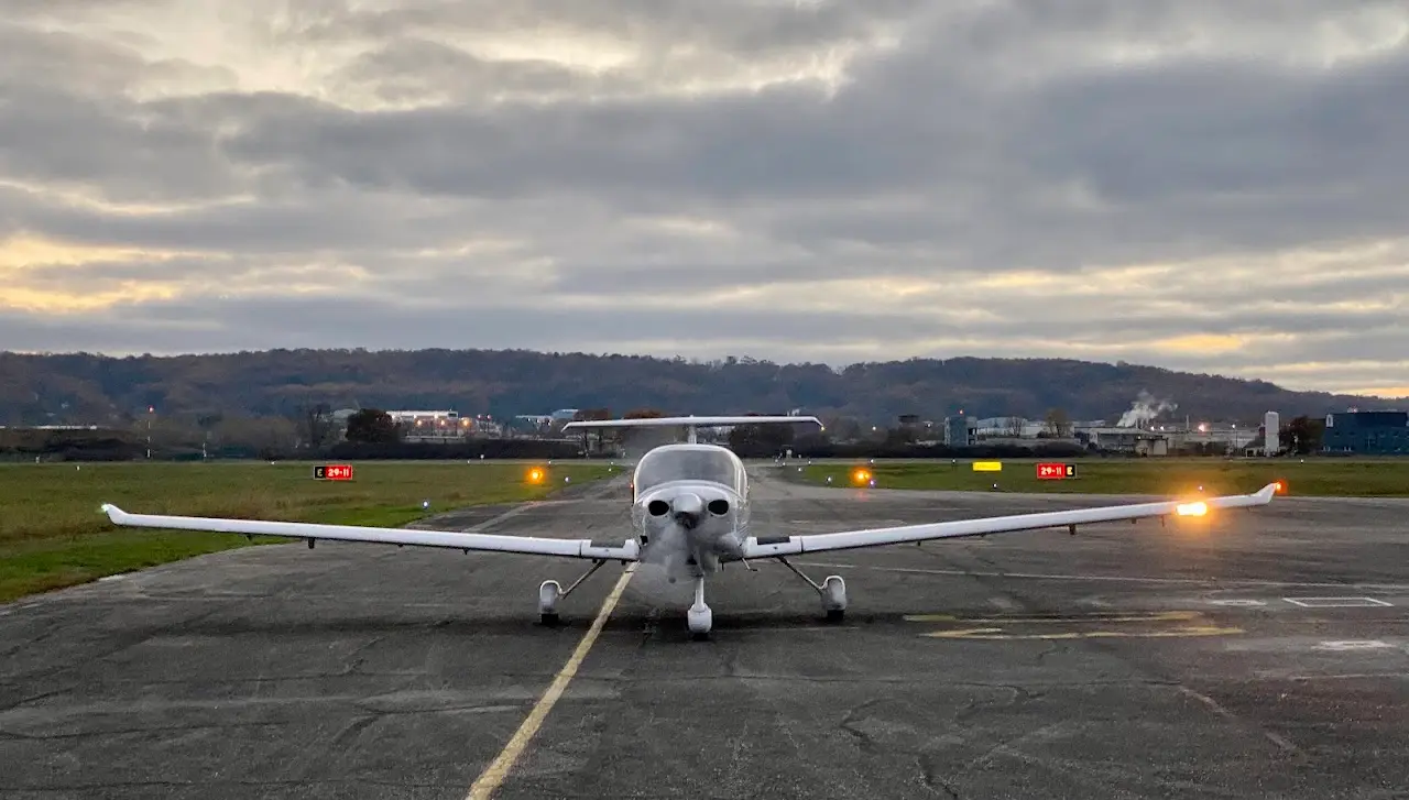 Agen La Garenne airport