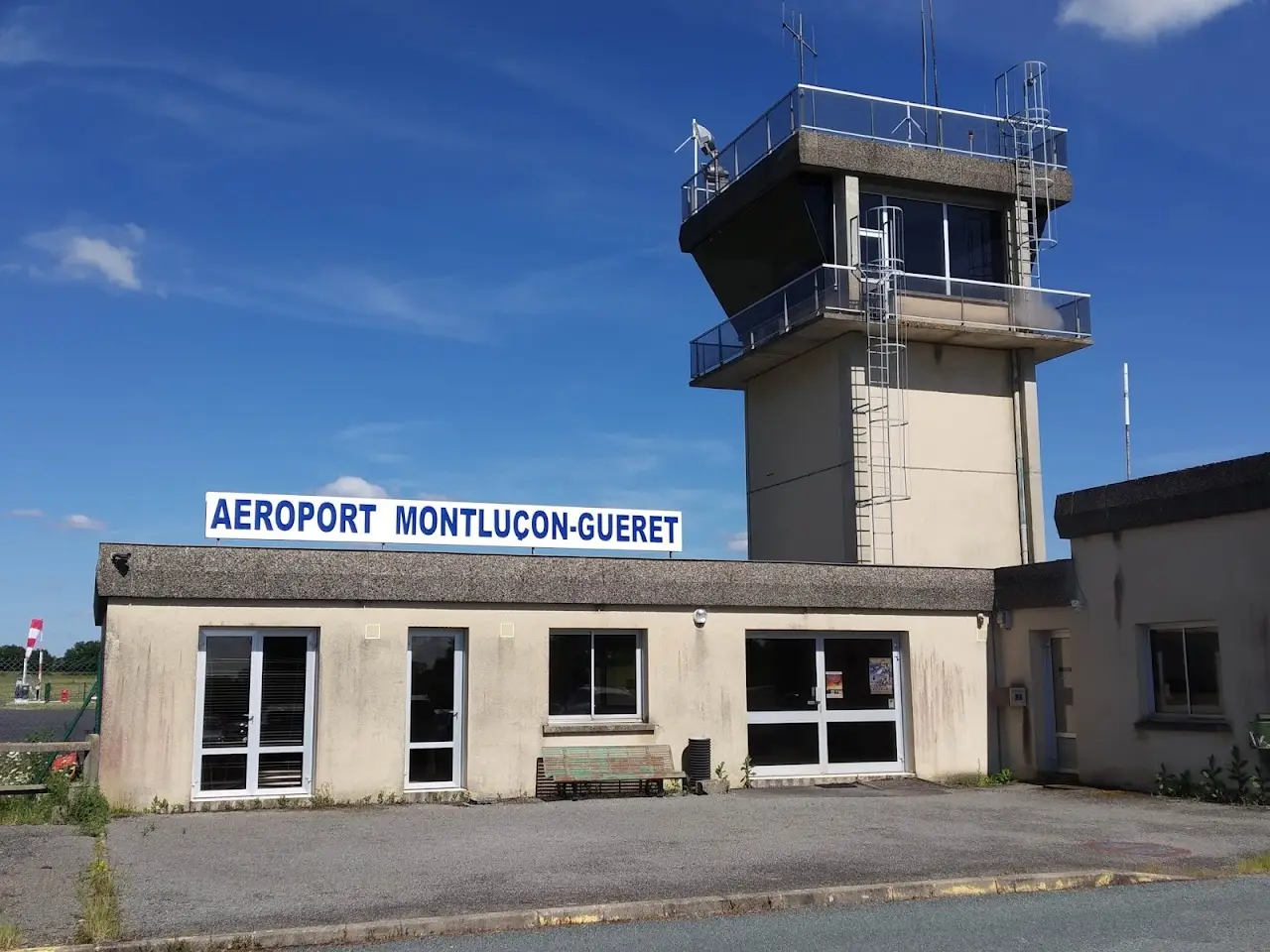 Montluçon-Guéret Airport