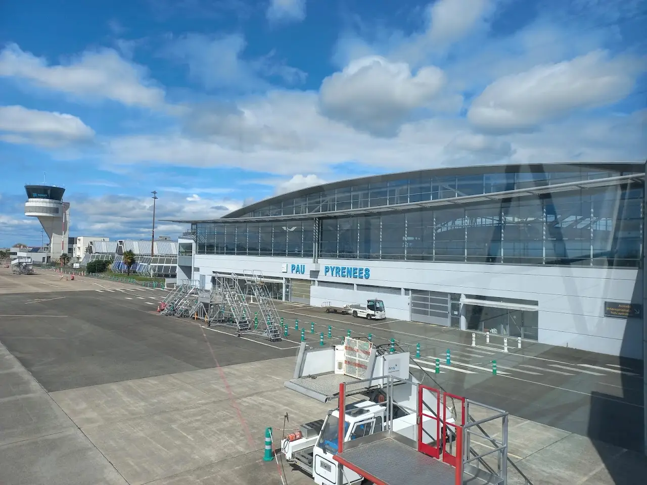 Pau Pyrénées Airport