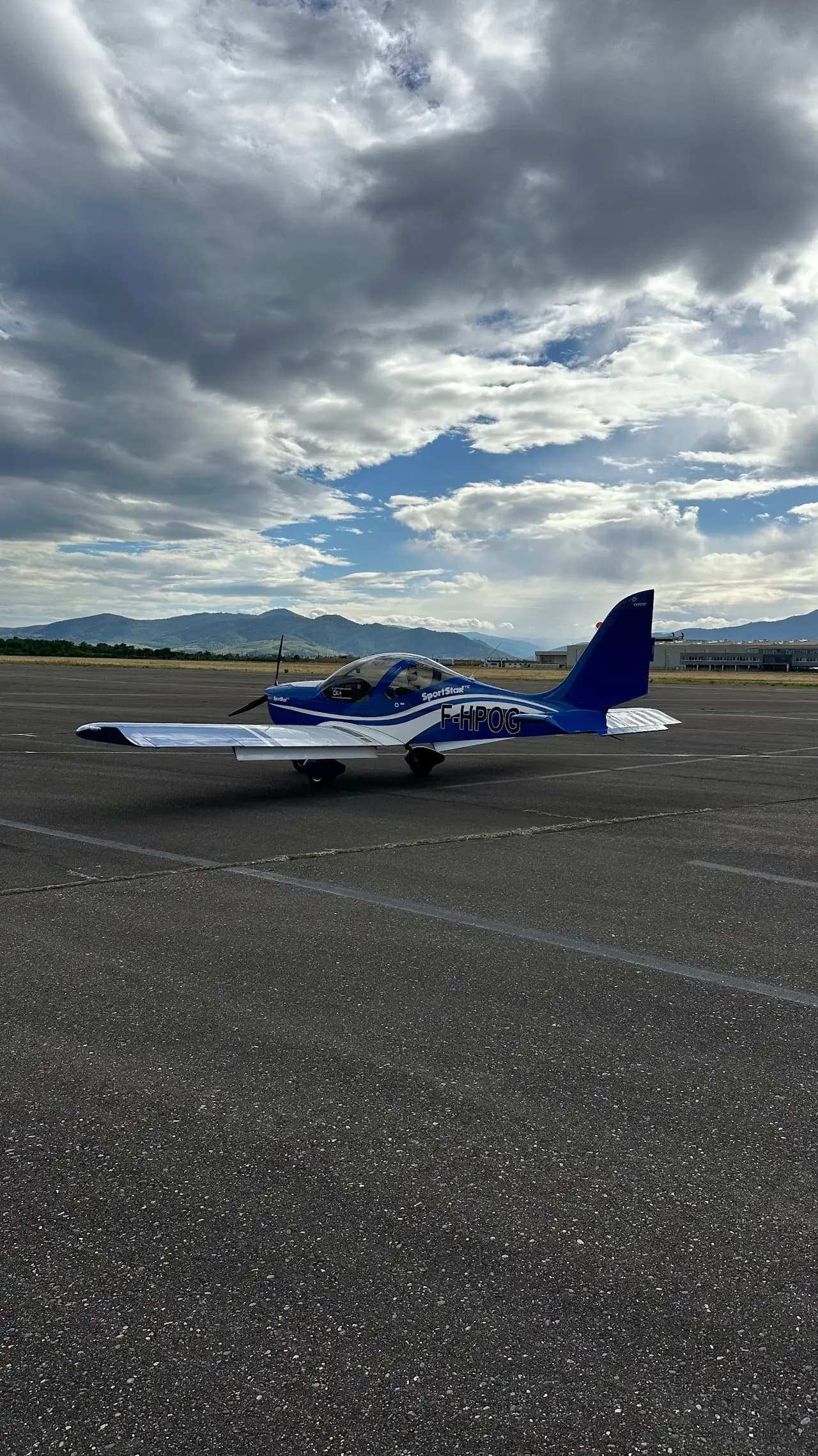 Colmar Houssen airport