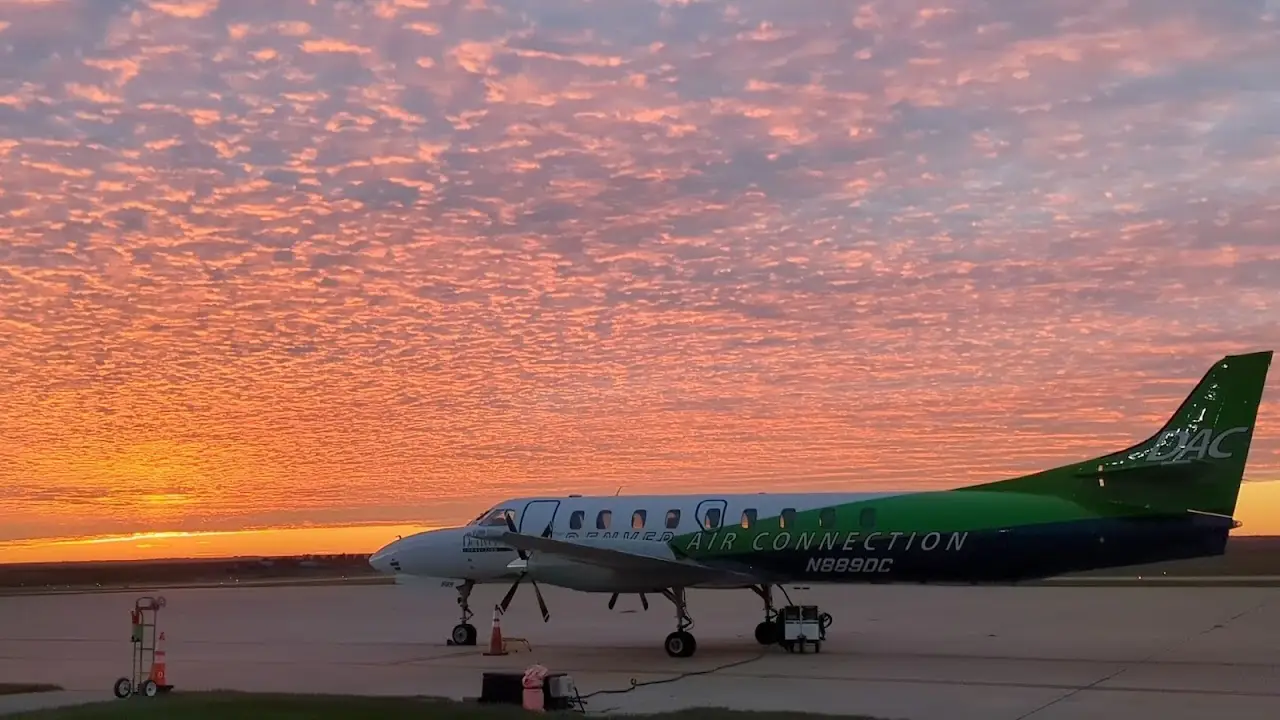 Hooker County Airport
