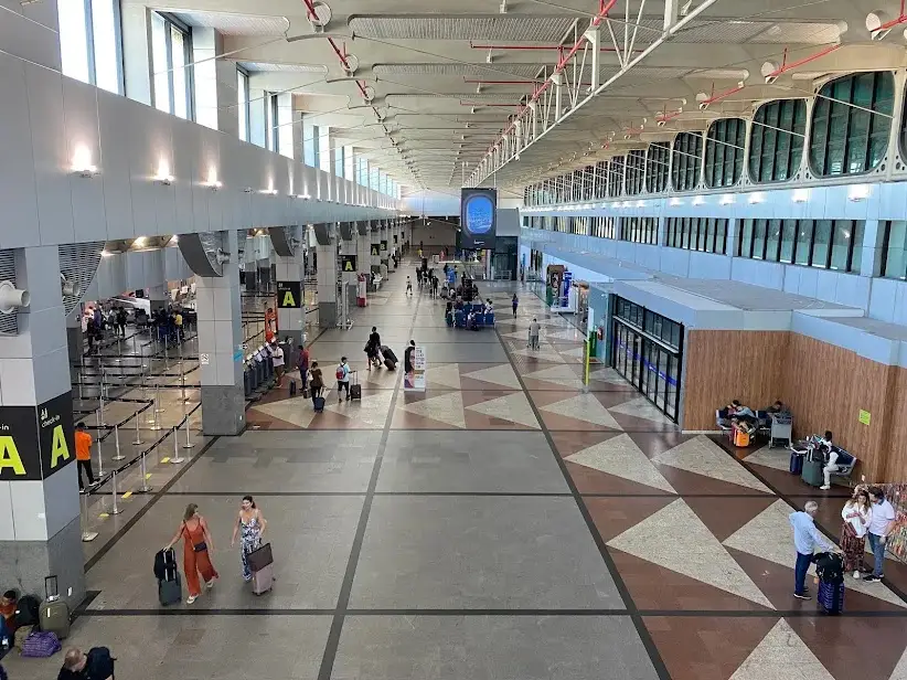 El Salvador International Airport Saint Óscar Arnulfo Romero y Galdámez