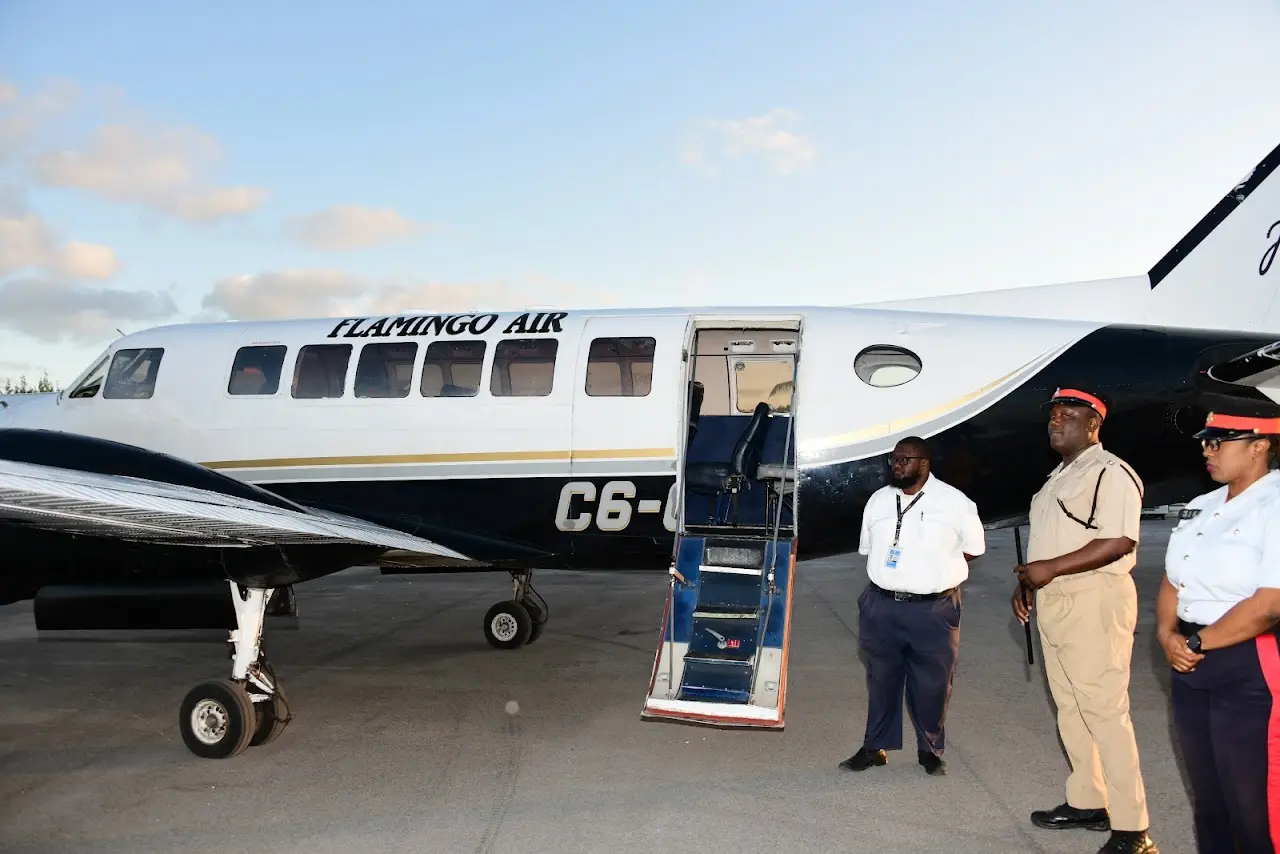 Arthur's Town Airport