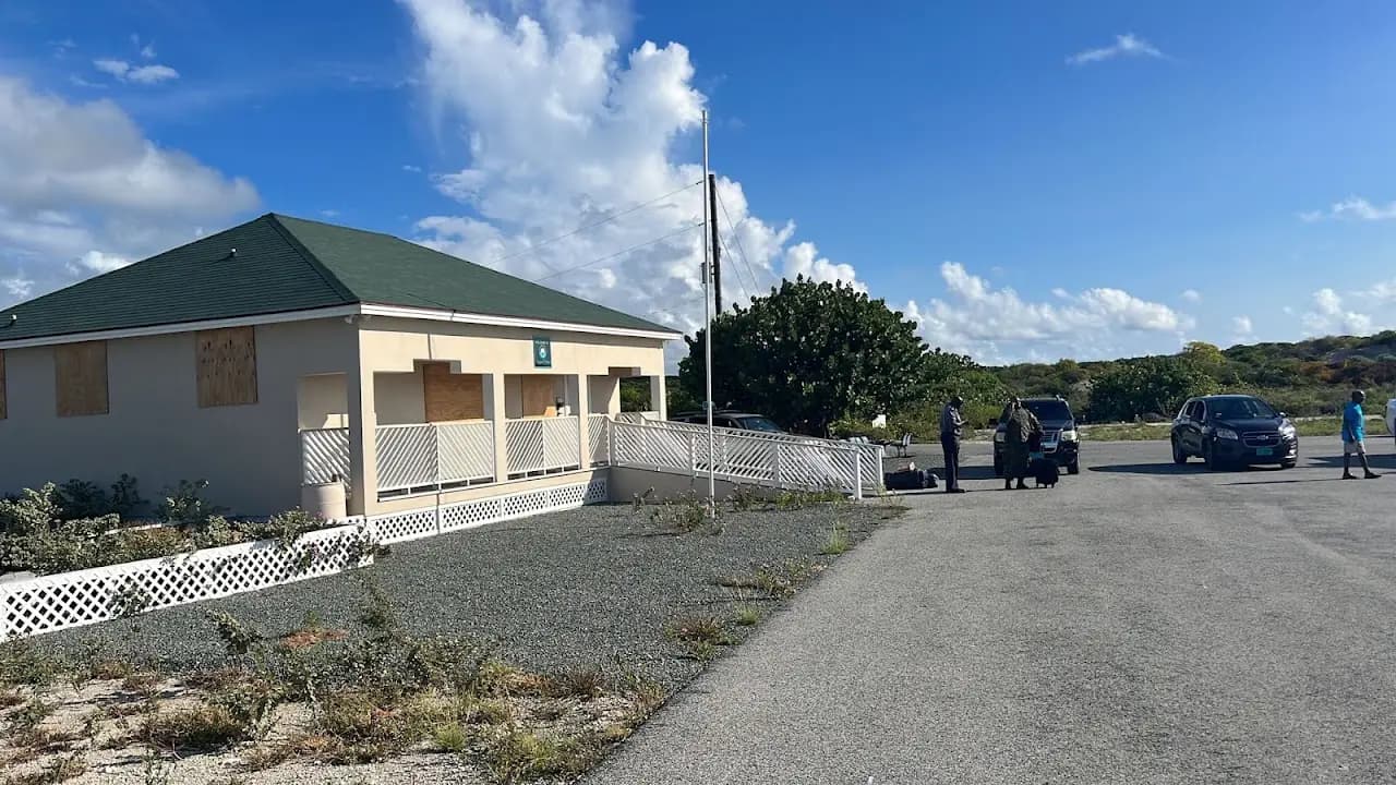Duncan Town Airport