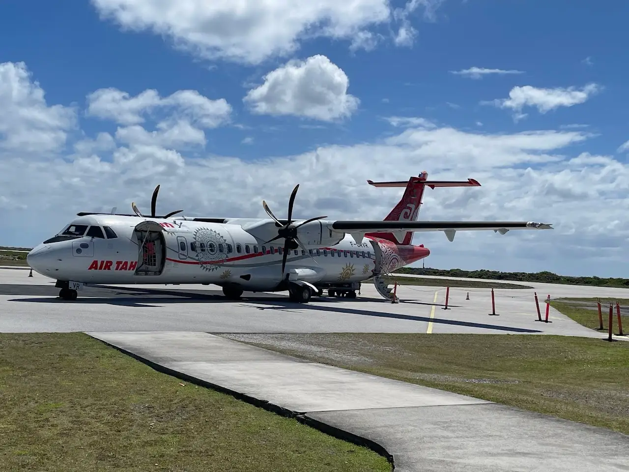 Totegegie Airport