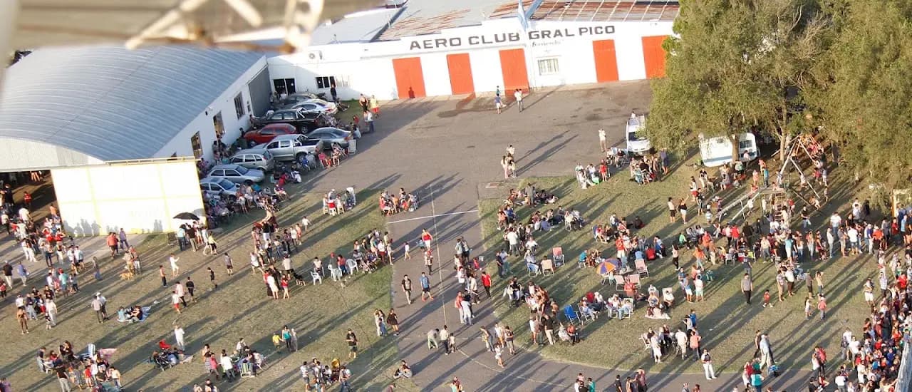 General Pico Airport