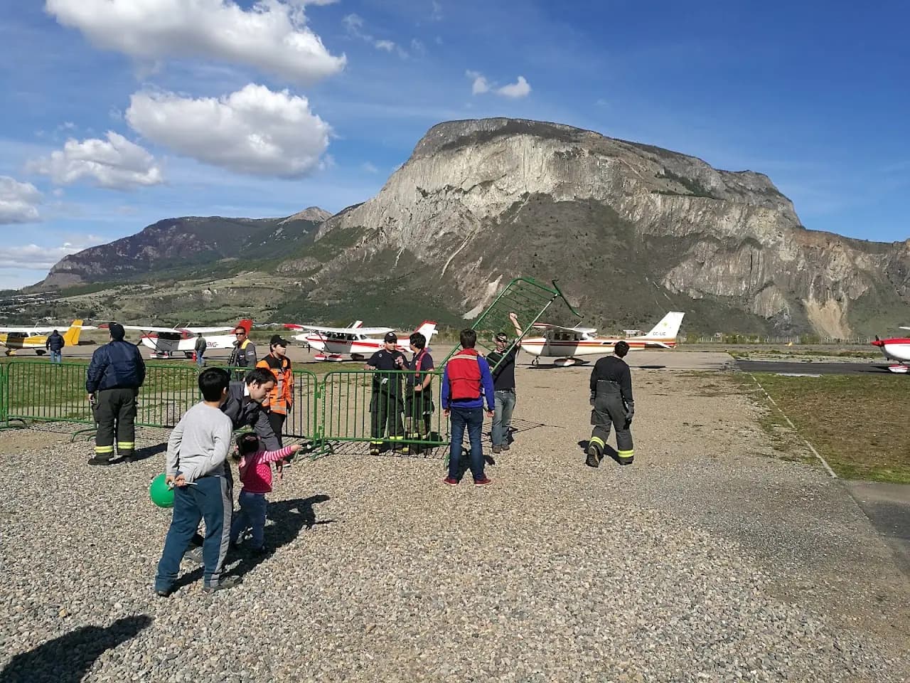 Teniente Vidal Airport