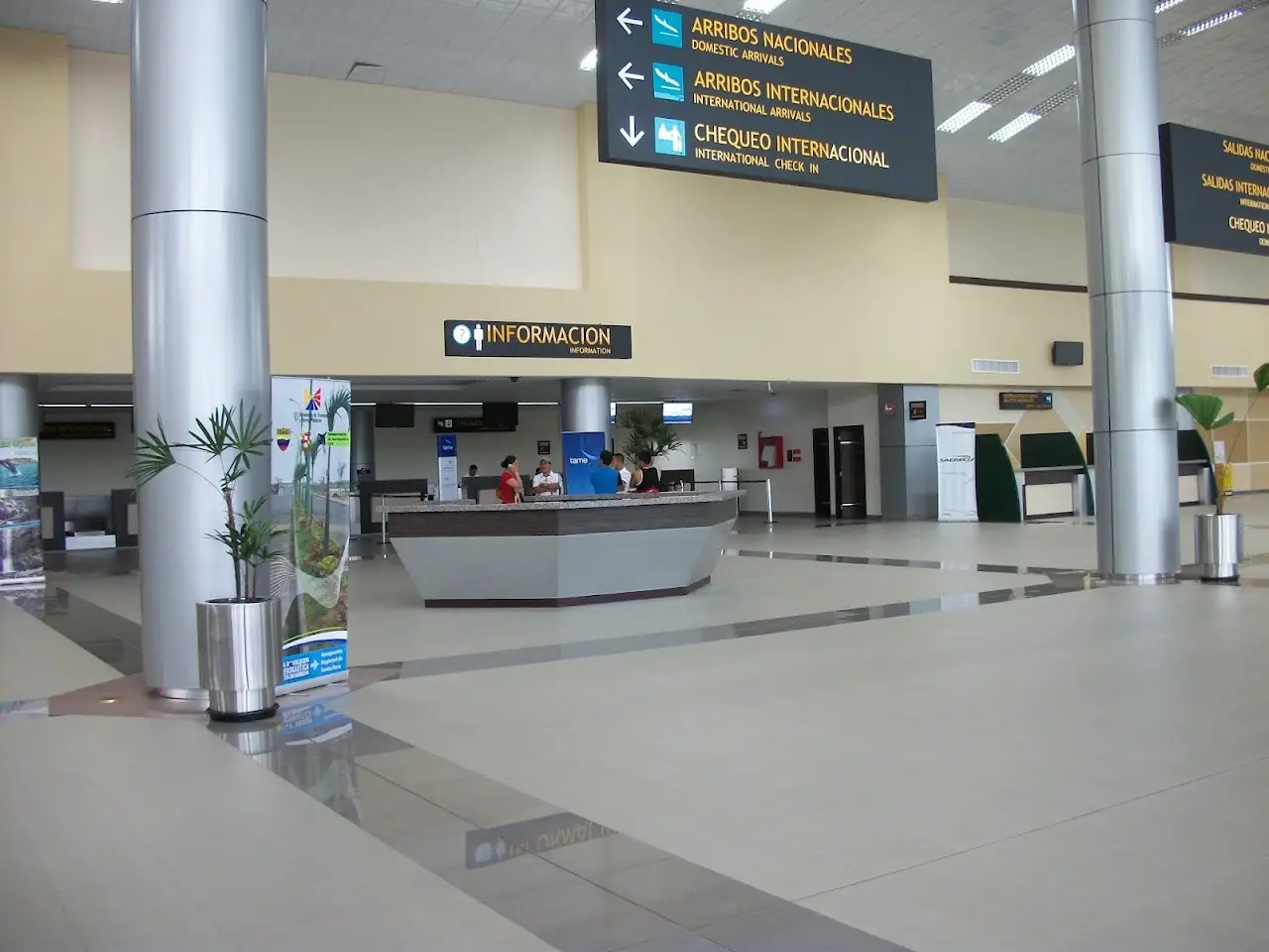 Santa Rosa - Artillery Colonel Victor Larrea International Airport