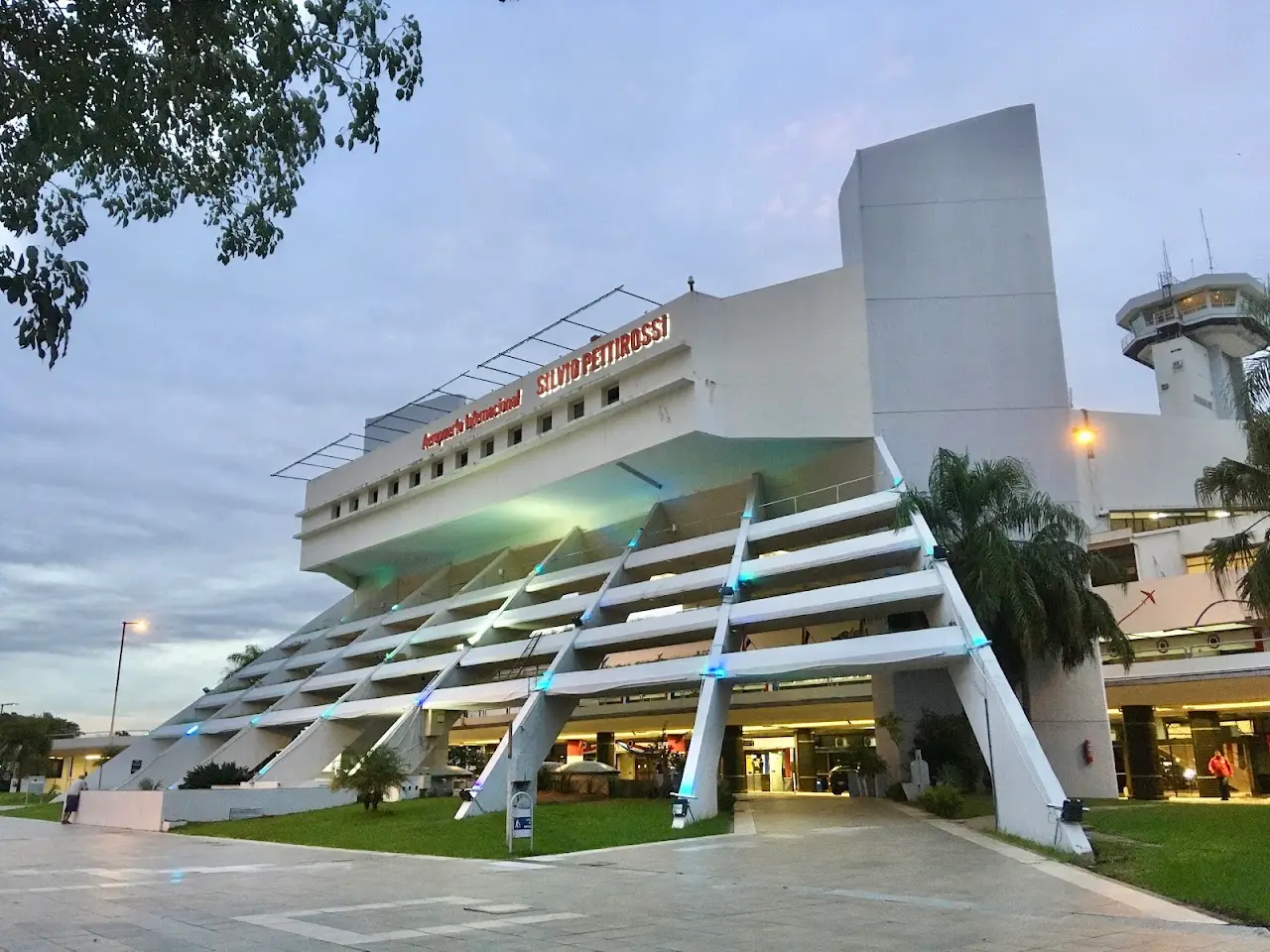 Silvio Pettirossi International Airport