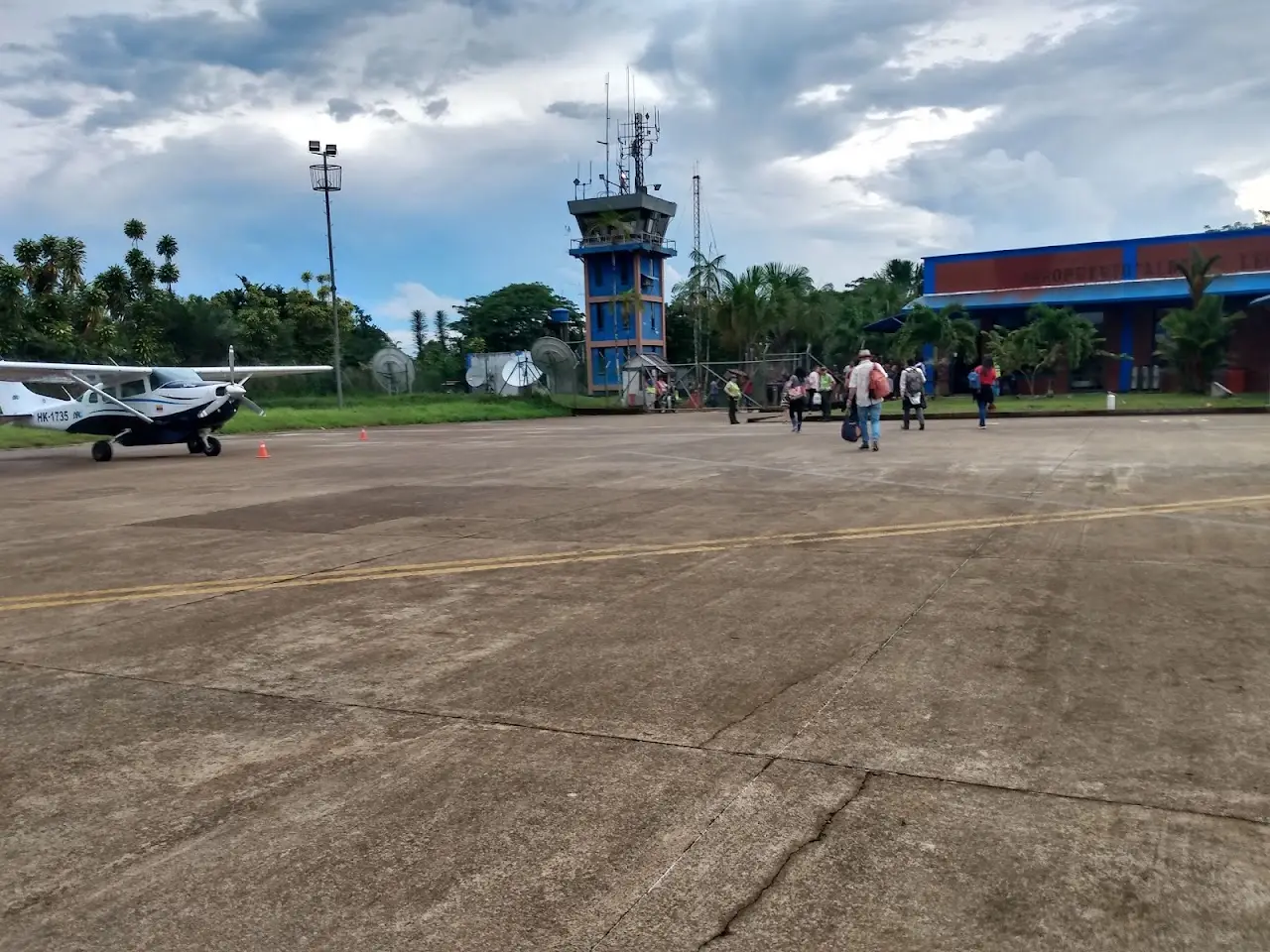 Fabio Alberto Leon Bentley Airport