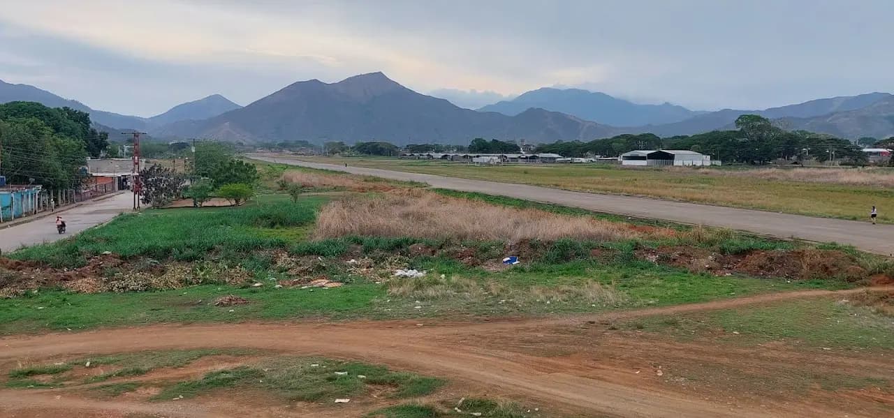 San Juan de Los Morros Airport