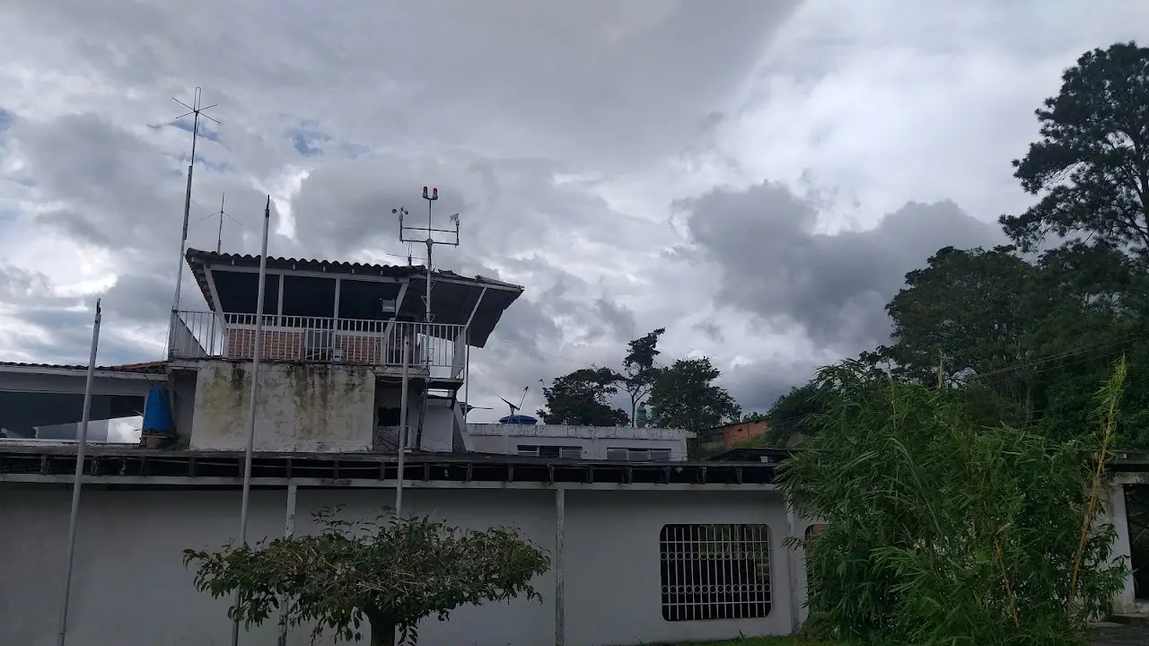 Paramillo Airport