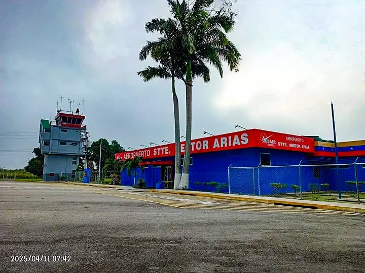 Sub Teniente Nestor Arias Airport