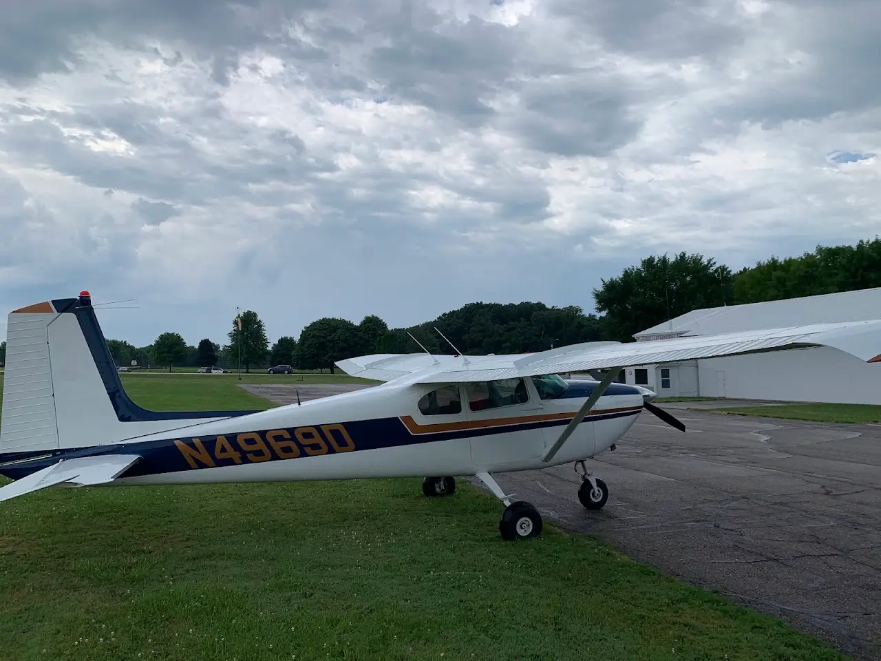 Spirit Lake Municipal Airport
