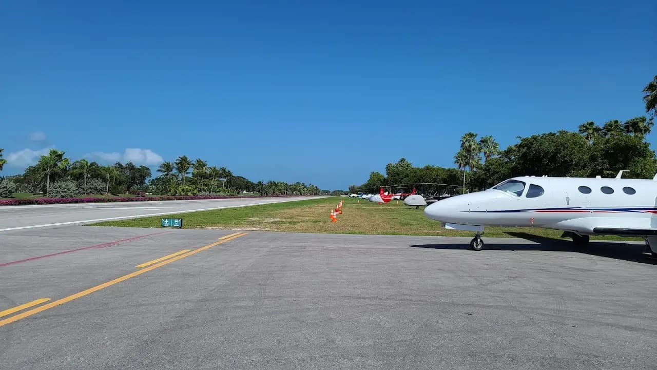 Port Largo Airport