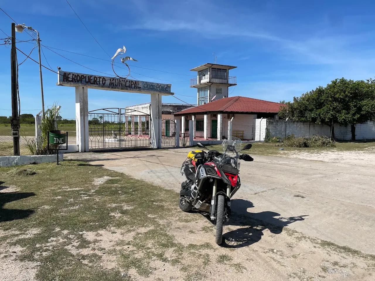 Aeropuerto Nacional Doctor Juan Plate