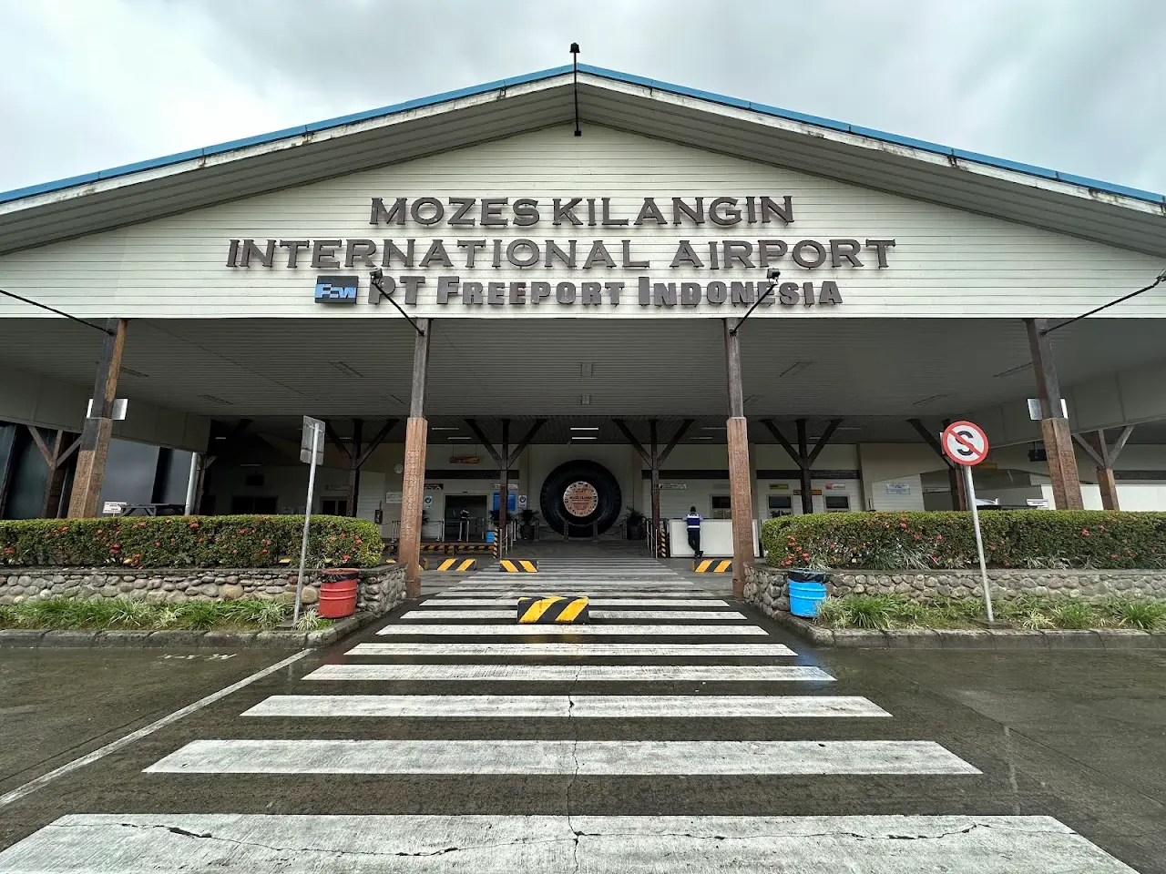 Mozes Kilangin Airport
