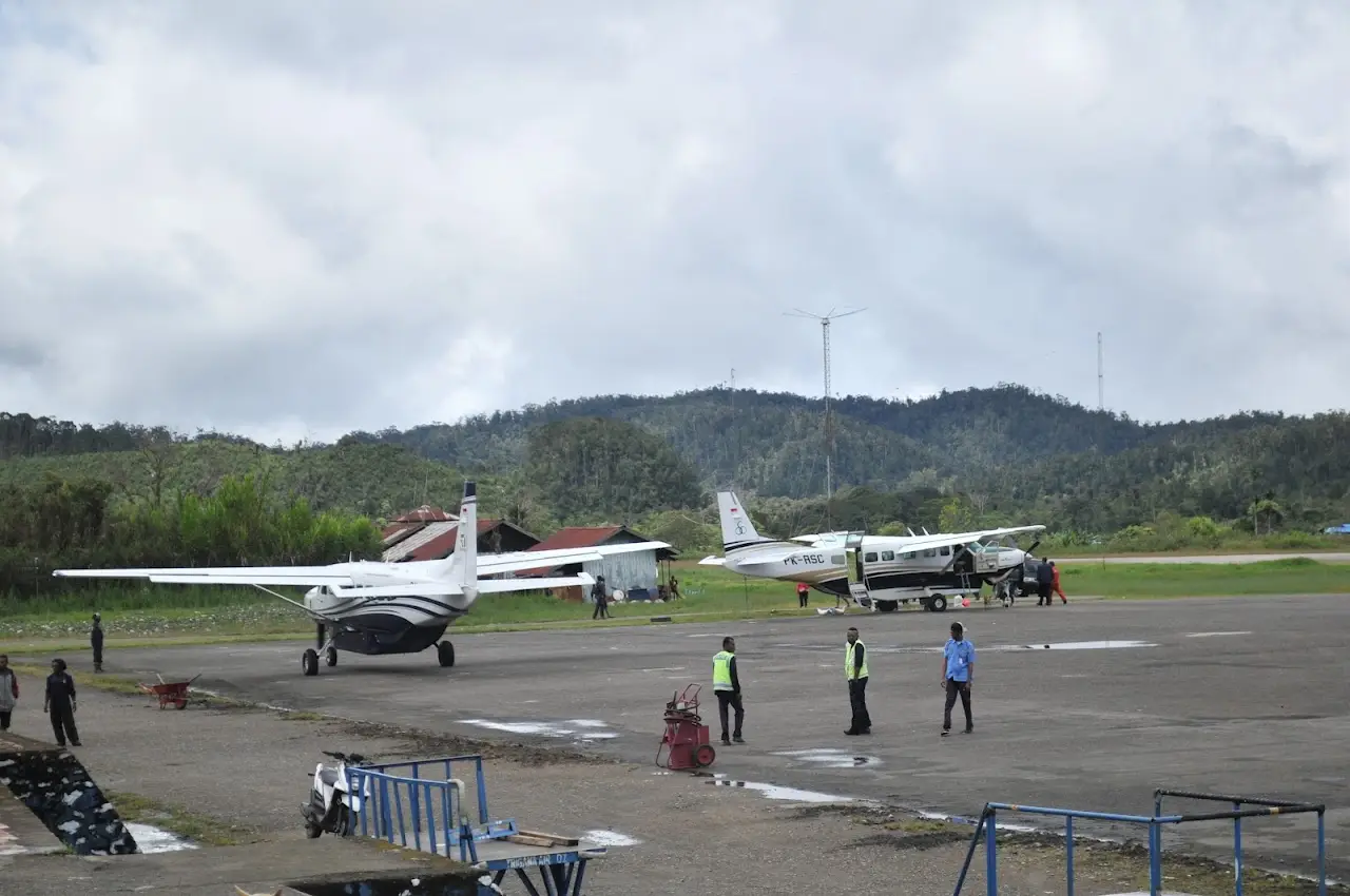 Oksibil Airport