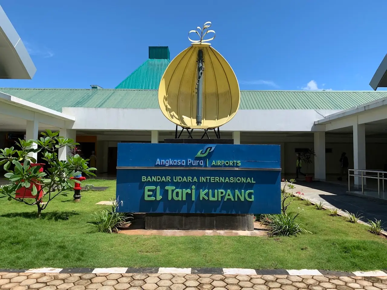 El Tari Airport