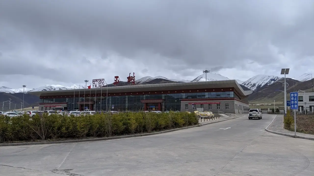 Yushu Batang Airport