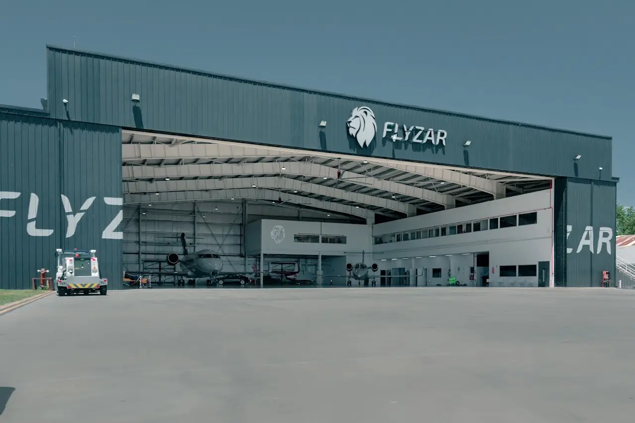FLYZAR